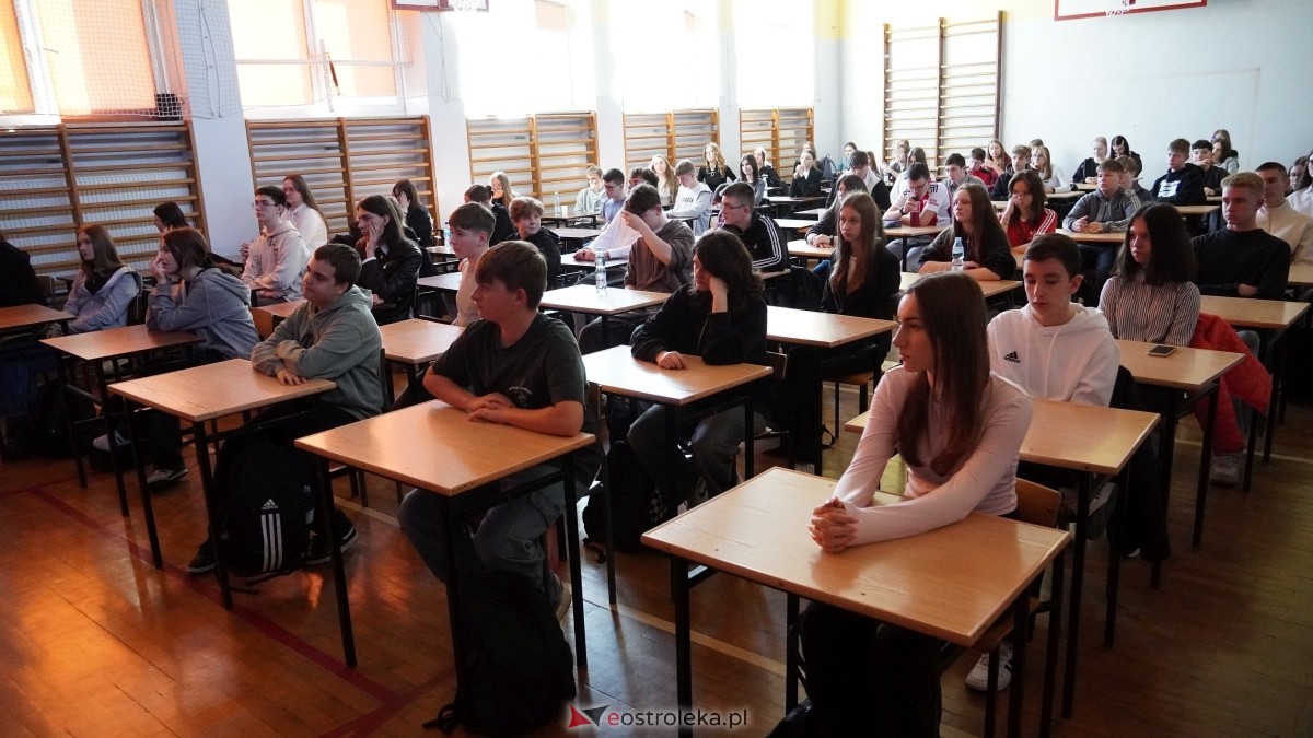 Konkurs wiedzy humanistycznej Kulturalny przekładaniec w II LO [03.04.2025] - zdjęcie #56 - eOstroleka.pl
