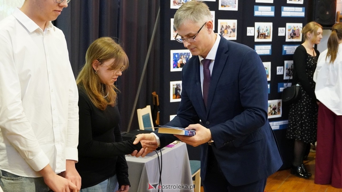 Konkurs wiedzy humanistycznej Kulturalny przekładaniec w II LO [03.04.2025] - zdjęcie #36 - eOstroleka.pl