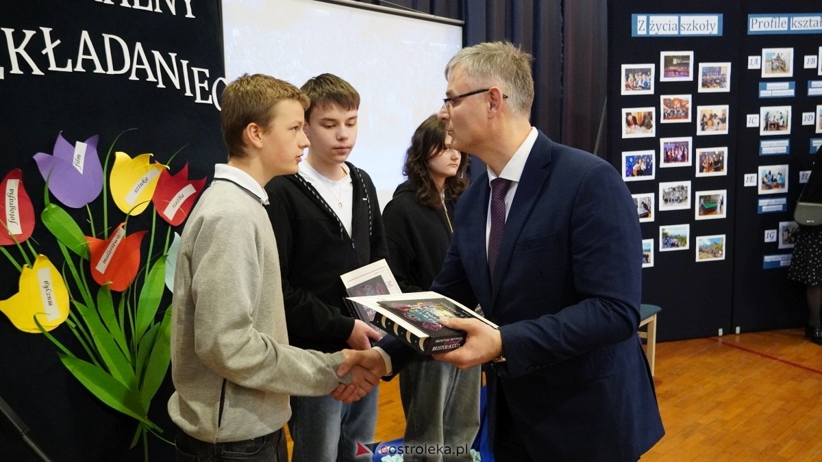 Konkurs wiedzy humanistycznej Kulturalny przekładaniec w II LO [03.04.2025] - zdjęcie #29 - eOstroleka.pl