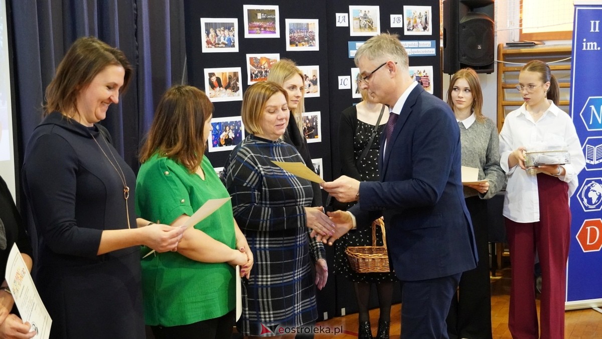 Konkurs wiedzy humanistycznej Kulturalny przekładaniec w II LO [03.04.2025] - zdjęcie #9 - eOstroleka.pl