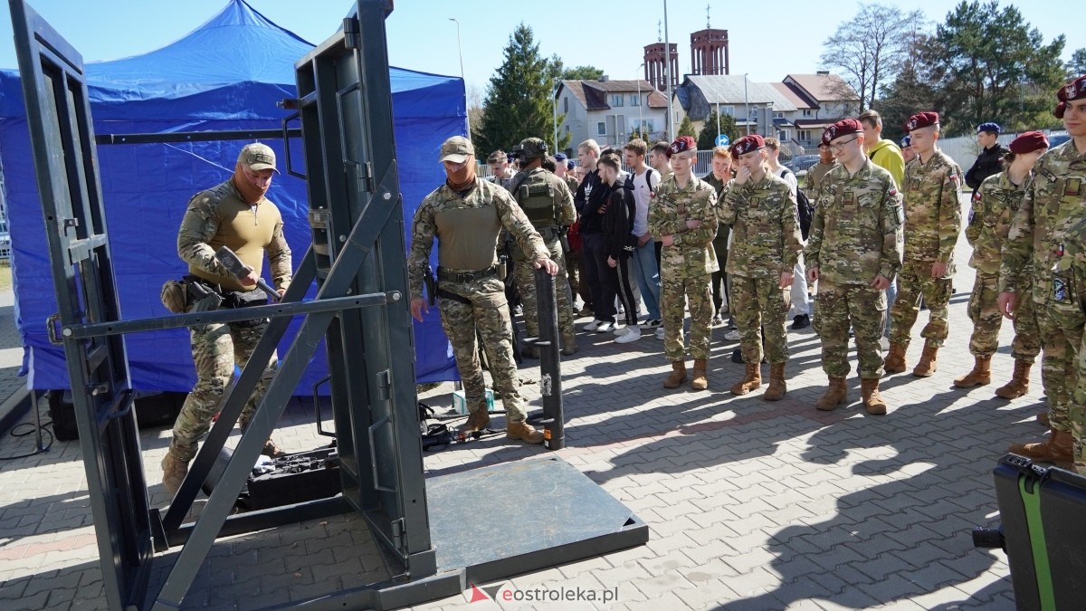 Dzień otwarty w Komendzie Miejskiej Policji w Ostrołęce [04.04.2025] - zdjęcie #18 - eOstroleka.pl