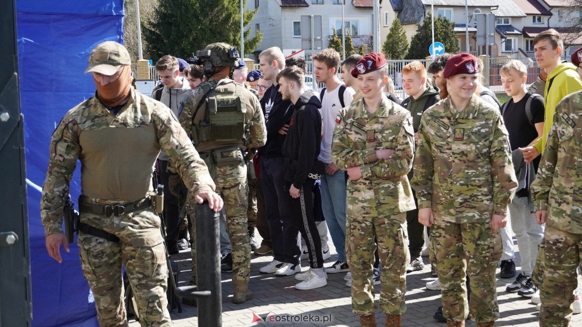 Dzień otwarty w Komendzie Miejskiej Policji w Ostrołęce [04.04.2025] - zdjęcie #16 - eOstroleka.pl