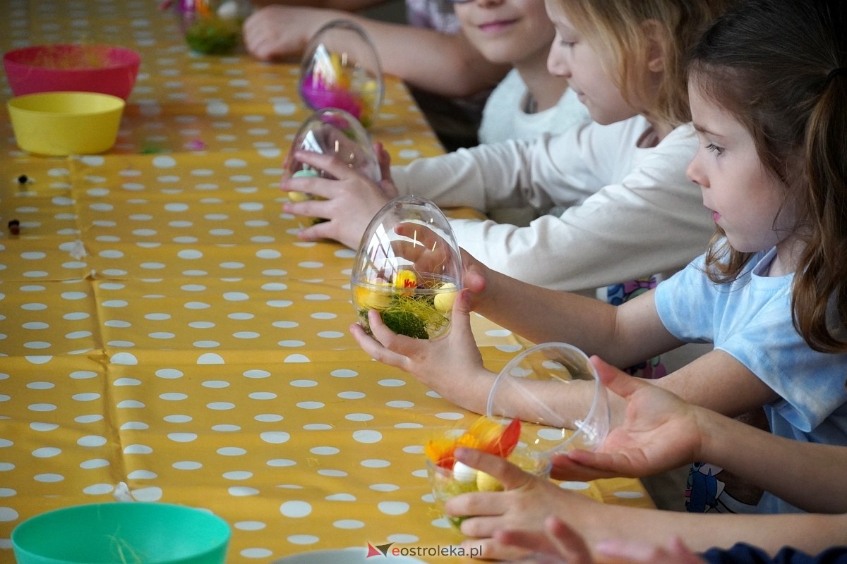 Warsztaty wielkanocne dla najmłodszych w Ostrołęce [05.04.2025] - zdjęcie #38 - eOstroleka.pl