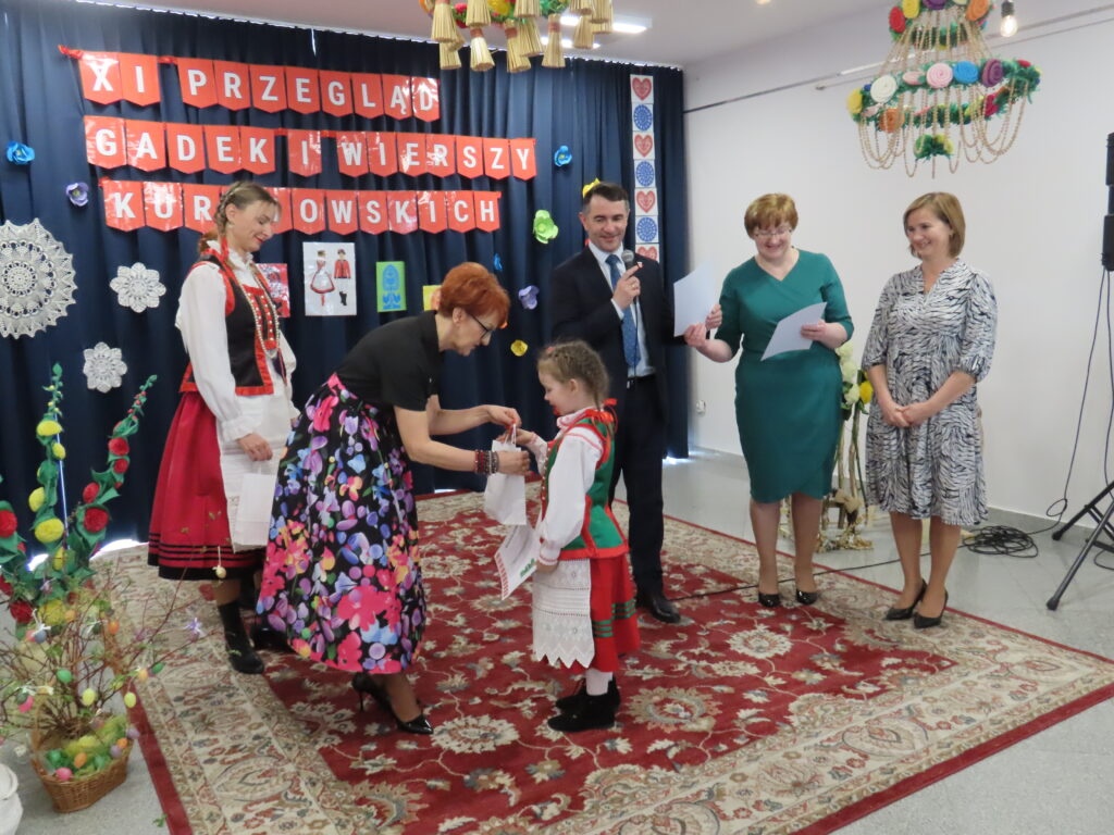 Przegląd Gadek Kurpiowskich w Olszewie-Borkach, fot. Gminna Biblioteka Publiczna - zdjęcie #6 - eOstroleka.pl