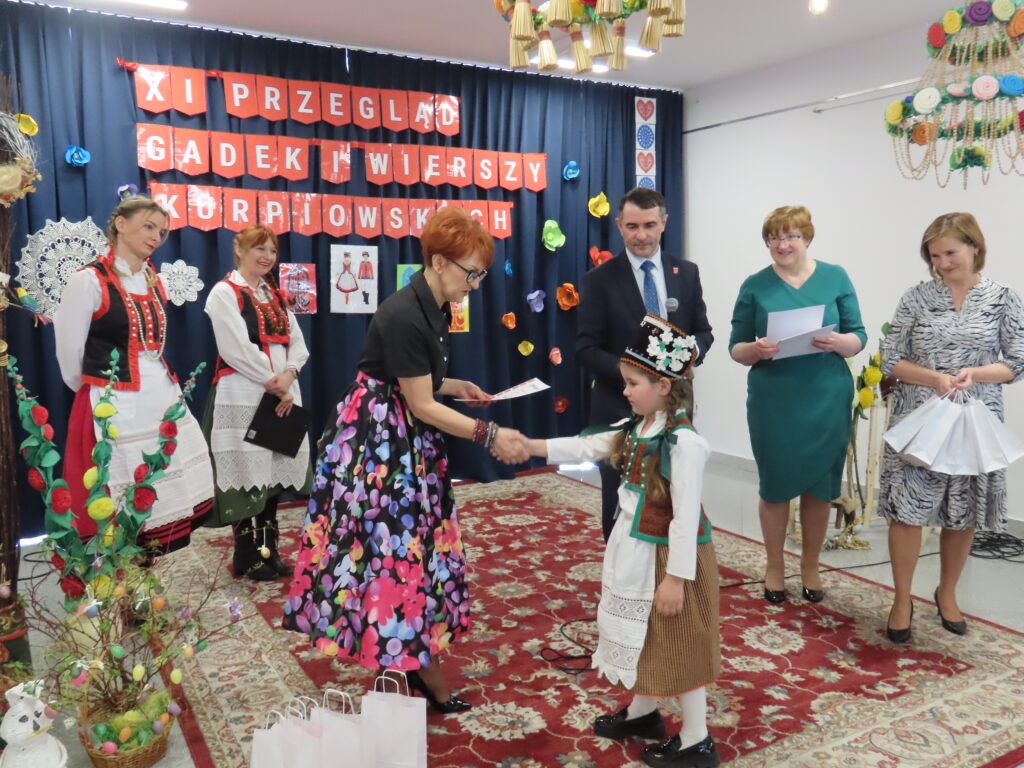 Przegląd Gadek Kurpiowskich w Olszewie-Borkach, fot. Gminna Biblioteka Publiczna - zdjęcie #3 - eOstroleka.pl