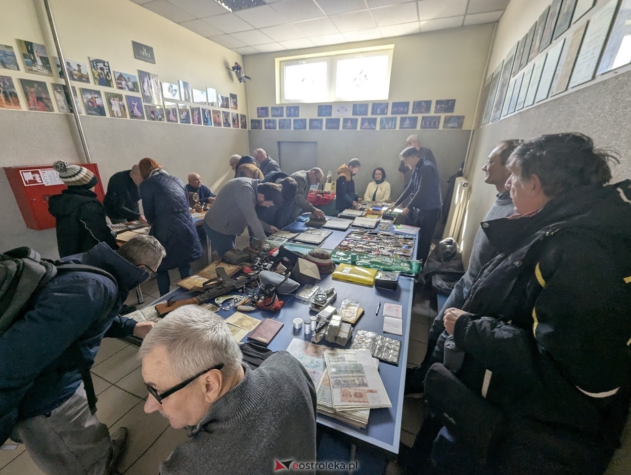 Giełda kolekcjonerska w Klubie Lokator [05.04.2025] - zdjęcie #22 - eOstroleka.pl