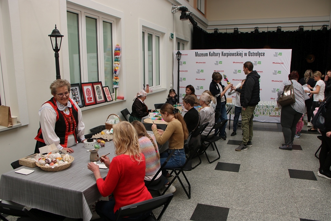 Idą Święta Żelgejnocy [06.04.25] - zdjęcie #16 - eOstroleka.pl