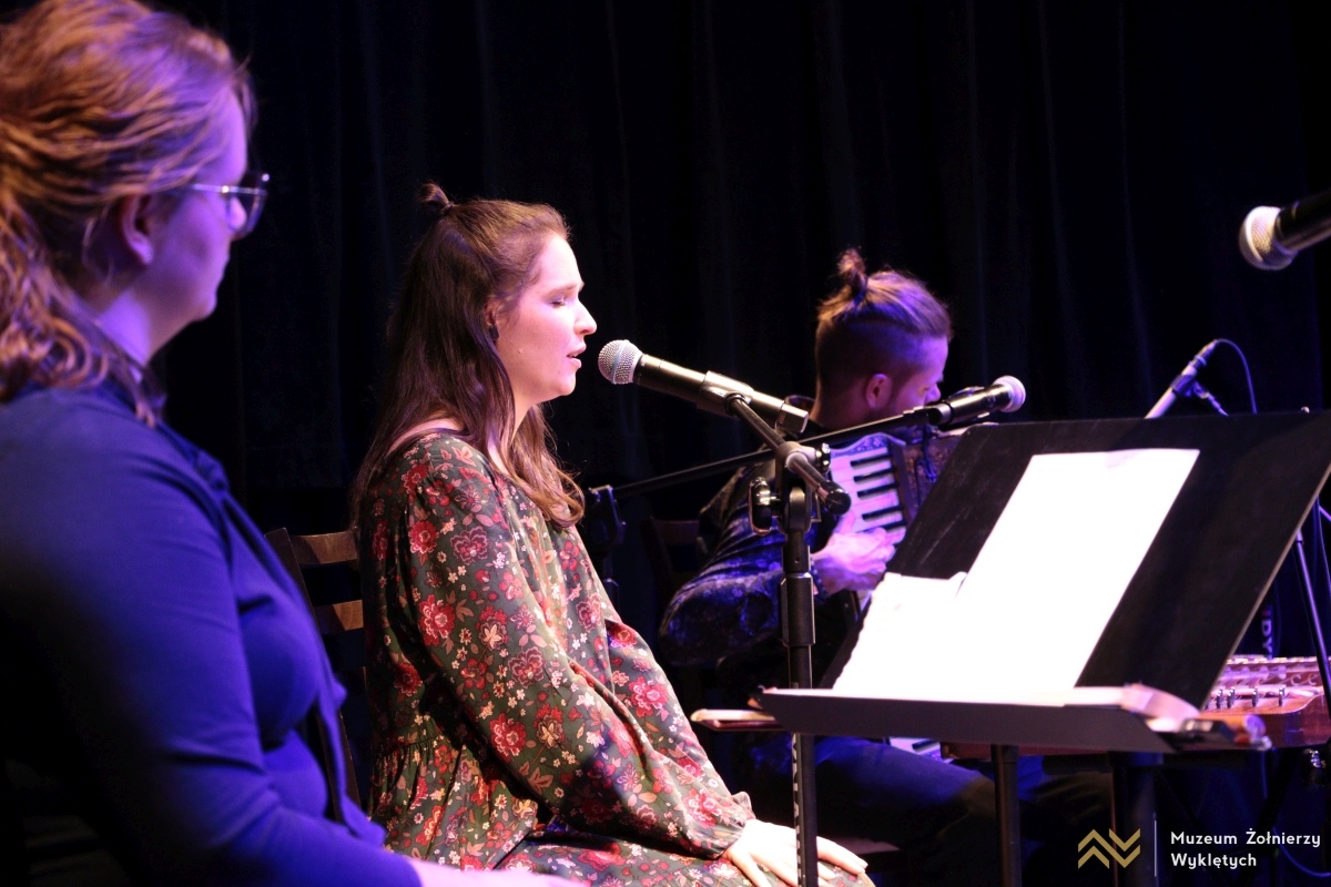 Koncert Kapeli Feadków w Muzeum Żołnierzy Wyklętych w Ostrołęce [05.04.2025] - zdjęcie #22 - eOstroleka.pl