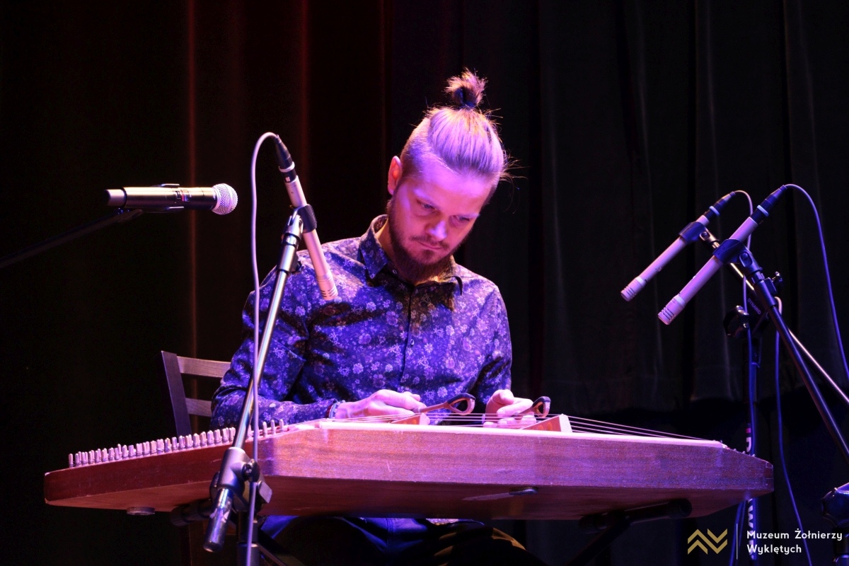 Koncert Kapeli Feadków w Muzeum Żołnierzy Wyklętych w Ostrołęce [05.04.2025] - zdjęcie #16 - eOstroleka.pl