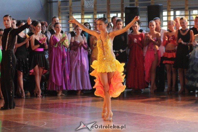 XXVII Ogólnopolski Turniej Tańca Towarzyskiego O Złotą Podwiązkę (17.09.2011) - zdjęcie #96 - eOstroleka.pl