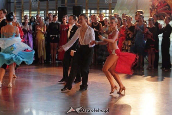 XXVII Ogólnopolski Turniej Tańca Towarzyskiego O Złotą Podwiązkę (17.09.2011) - zdjęcie #95 - eOstroleka.pl