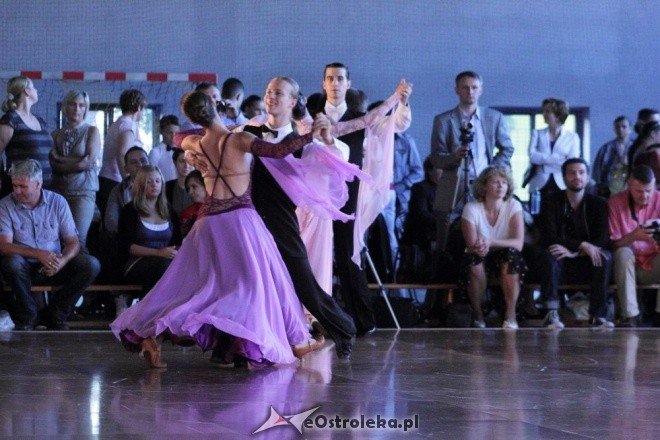 XXVII Ogólnopolski Turniej Tańca Towarzyskiego O Złotą Podwiązkę (17.09.2011) - zdjęcie #78 - eOstroleka.pl