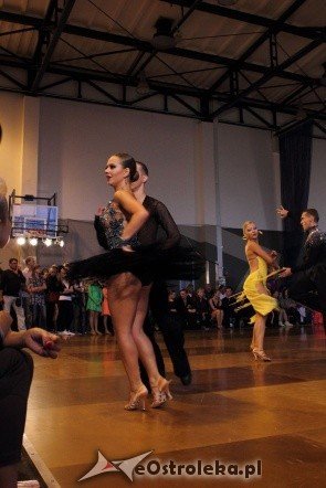 XXVII Ogólnopolski Turniej Tańca Towarzyskiego O Złotą Podwiązkę (17.09.2011) - zdjęcie #41 - eOstroleka.pl