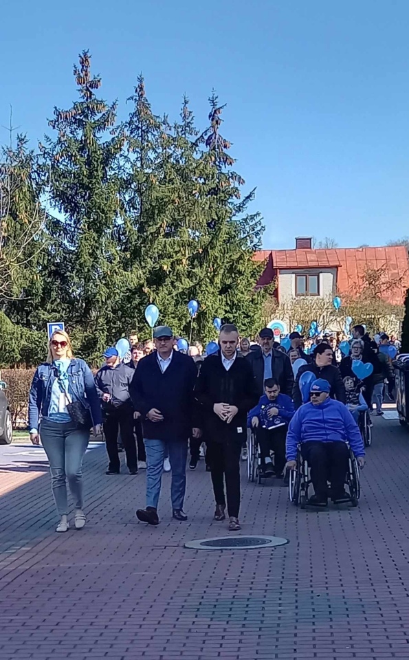 Obchody Światowego Dnia Świadomości Autyzmu w Baranowie [02.04.2025] - zdjęcie #71 - eOstroleka.pl