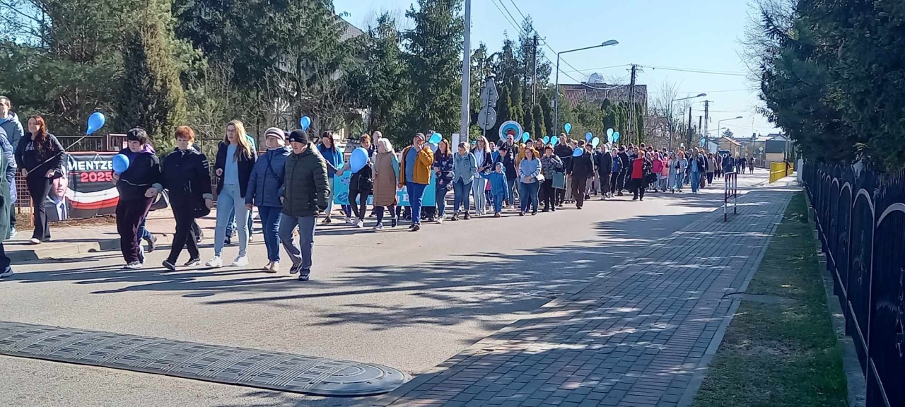 Obchody Światowego Dnia Świadomości Autyzmu w Baranowie [02.04.2025] - zdjęcie #68 - eOstroleka.pl