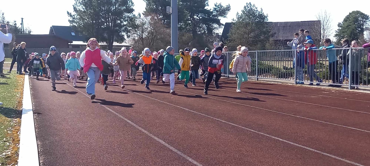 Obchody Światowego Dnia Świadomości Autyzmu w Baranowie [02.04.2025] - zdjęcie #29 - eOstroleka.pl