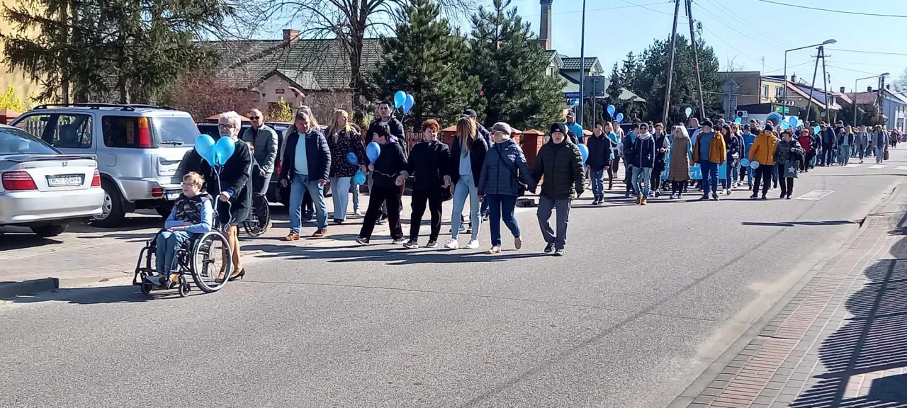 Obchody Światowego Dnia Świadomości Autyzmu w Baranowie [02.04.2025] - zdjęcie #28 - eOstroleka.pl