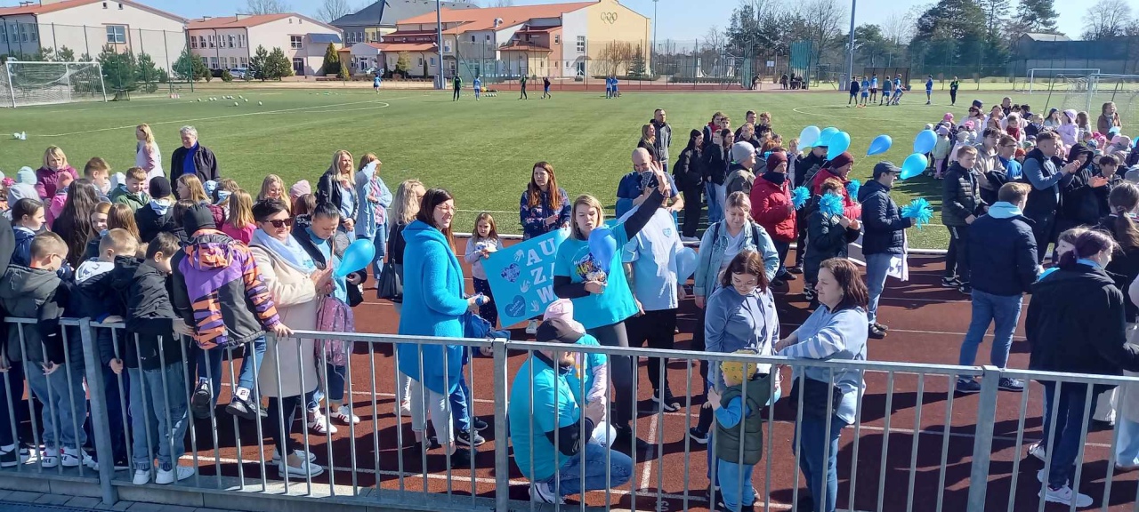 Obchody Światowego Dnia Świadomości Autyzmu w Baranowie [02.04.2025] - zdjęcie #23 - eOstroleka.pl