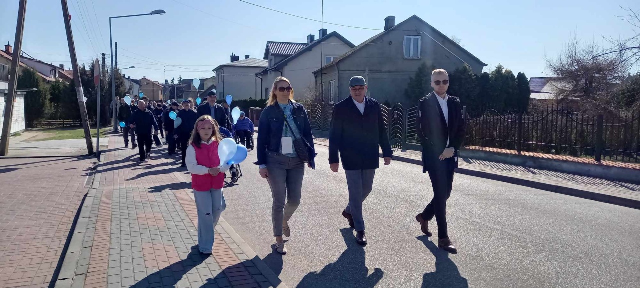 Obchody Światowego Dnia Świadomości Autyzmu w Baranowie [02.04.2025] - zdjęcie #17 - eOstroleka.pl
