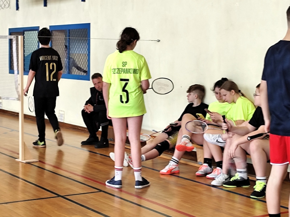 Mistrzostwa Troszyna w Badmintonie [06.04.2025] - zdjęcie #21 - eOstroleka.pl