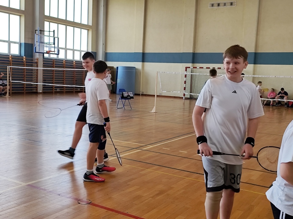 Mistrzostwa Troszyna w Badmintonie [06.04.2025] - zdjęcie #19 - eOstroleka.pl
