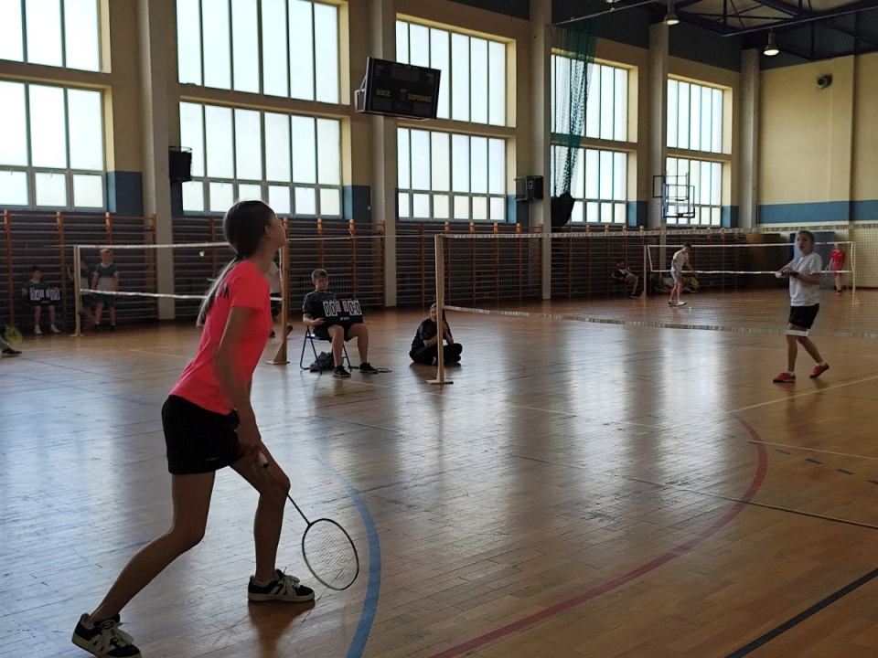 Mistrzostwa Troszyna w Badmintonie [06.04.2025] - zdjęcie #14 - eOstroleka.pl