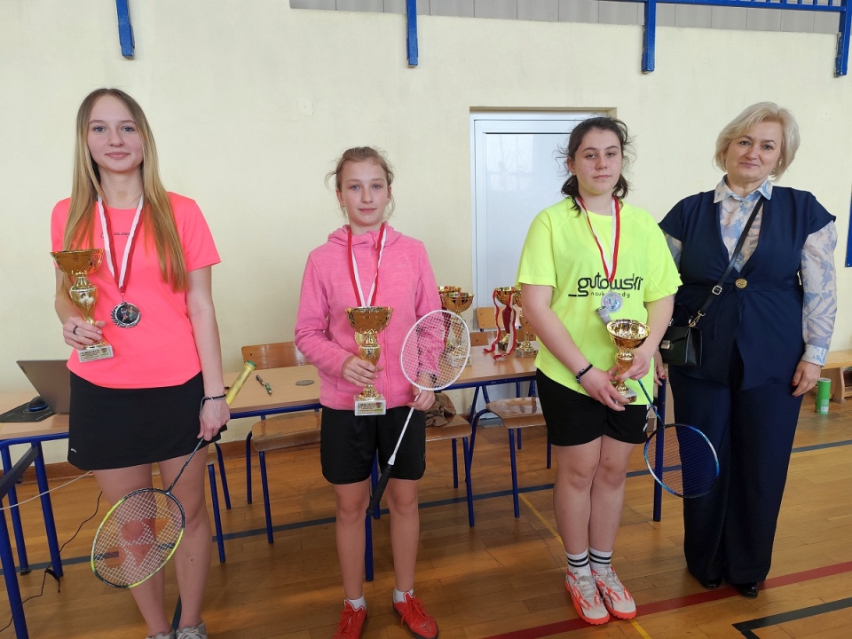 Mistrzostwa Troszyna w Badmintonie [06.04.2025] - zdjęcie #9 - eOstroleka.pl