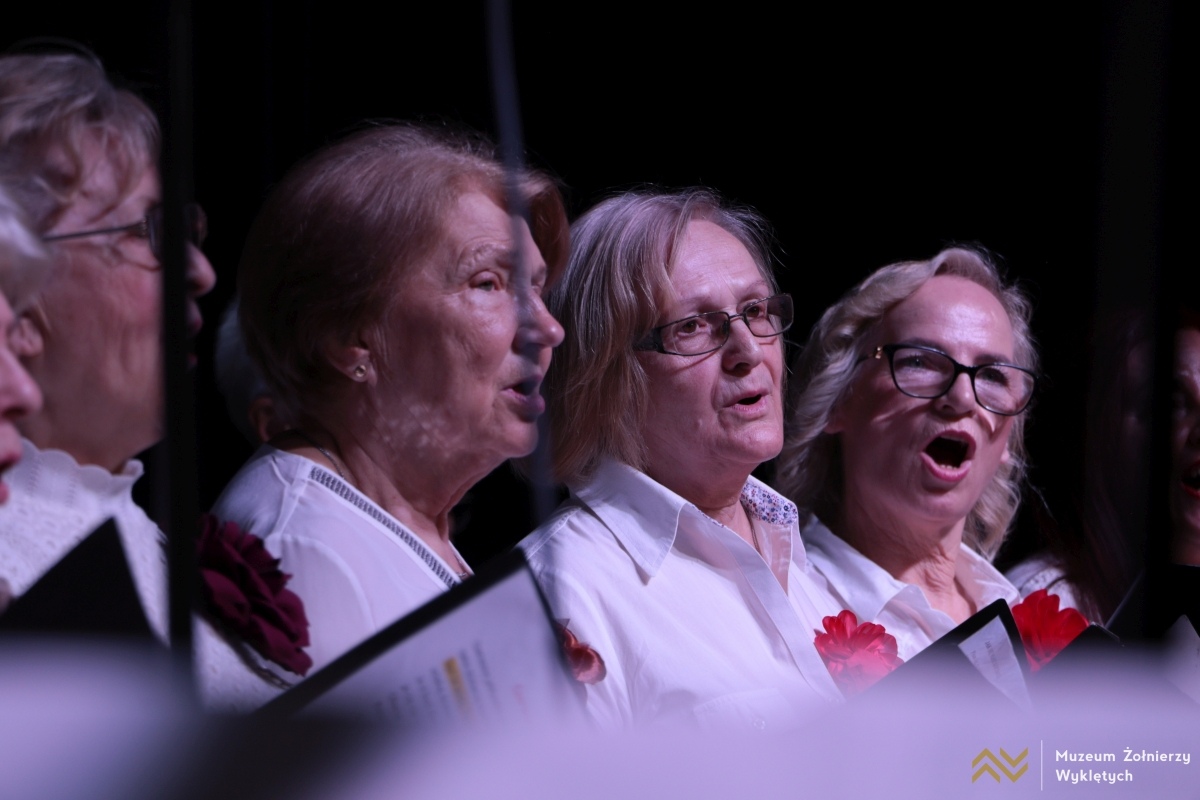 Koncert Wiosenny w Muzeum Żołnierzy Wyklętych [08.04.2025] - zdjęcie #41 - eOstroleka.pl