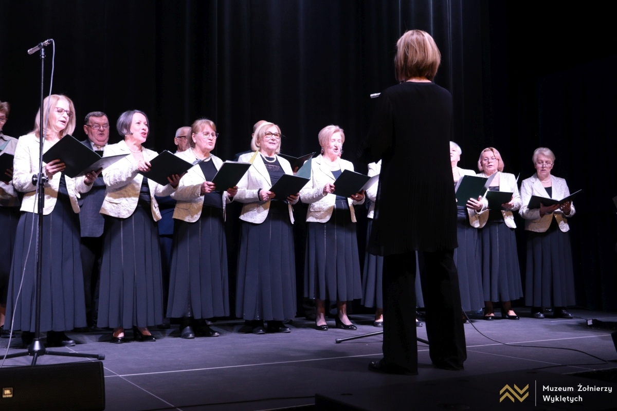 Koncert Wiosenny w Muzeum Żołnierzy Wyklętych [08.04.2025] - zdjęcie #40 - eOstroleka.pl