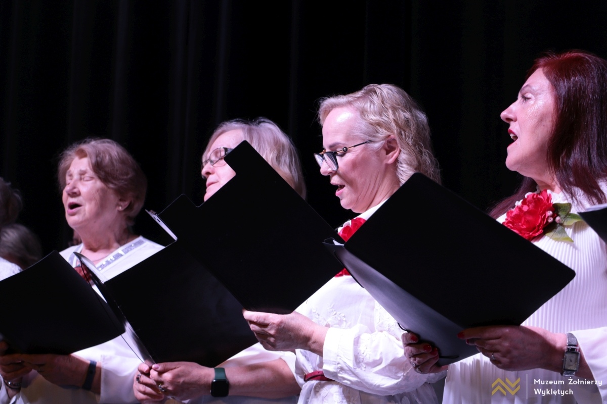 Koncert Wiosenny w Muzeum Żołnierzy Wyklętych [08.04.2025] - zdjęcie #38 - eOstroleka.pl