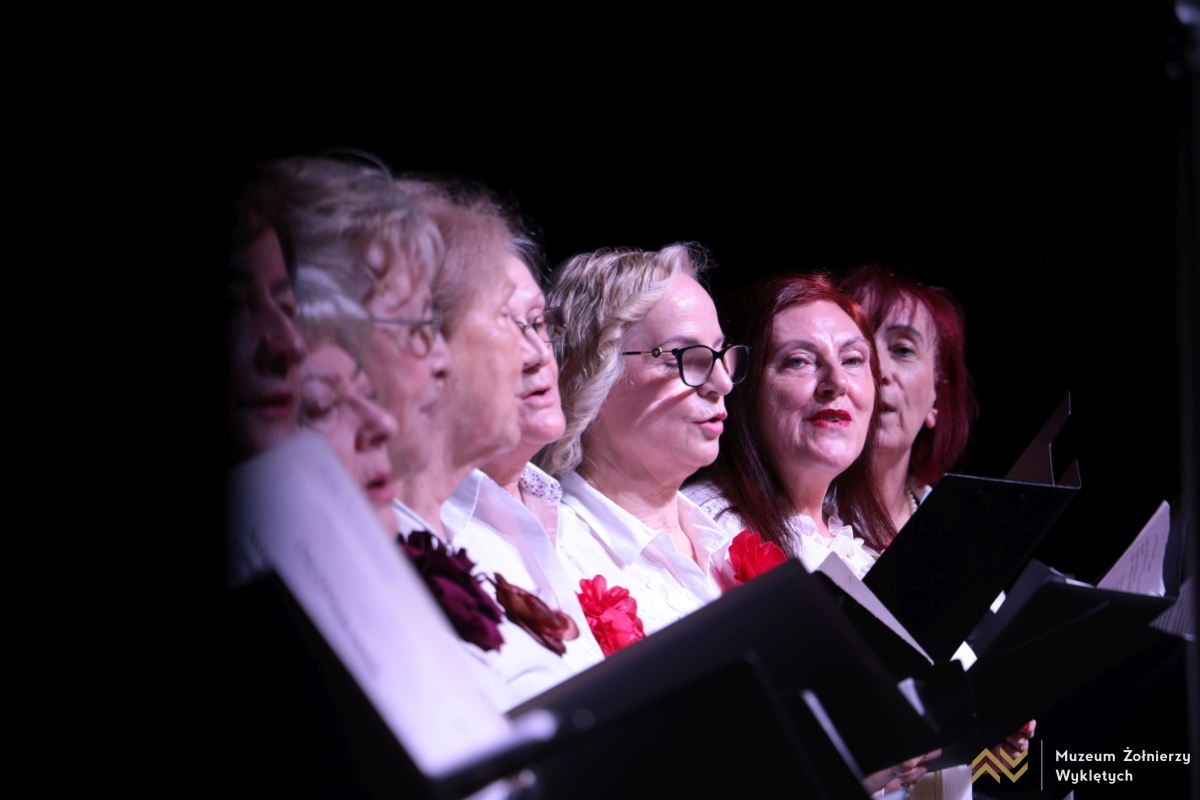 Koncert Wiosenny w Muzeum Żołnierzy Wyklętych [08.04.2025] - zdjęcie #36 - eOstroleka.pl