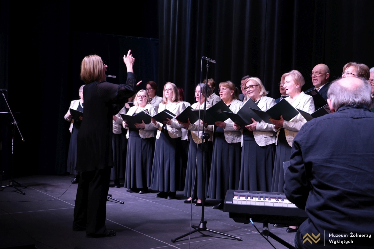 Koncert Wiosenny w Muzeum Żołnierzy Wyklętych [08.04.2025] - zdjęcie #16 - eOstroleka.pl