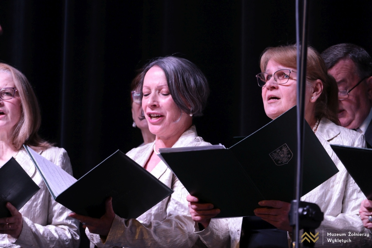 Koncert Wiosenny w Muzeum Żołnierzy Wyklętych [08.04.2025] - zdjęcie #14 - eOstroleka.pl