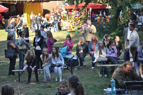 Festyn osiedla Łazek (18.IX.2011) - zdjęcie #2 - eOstroleka.pl