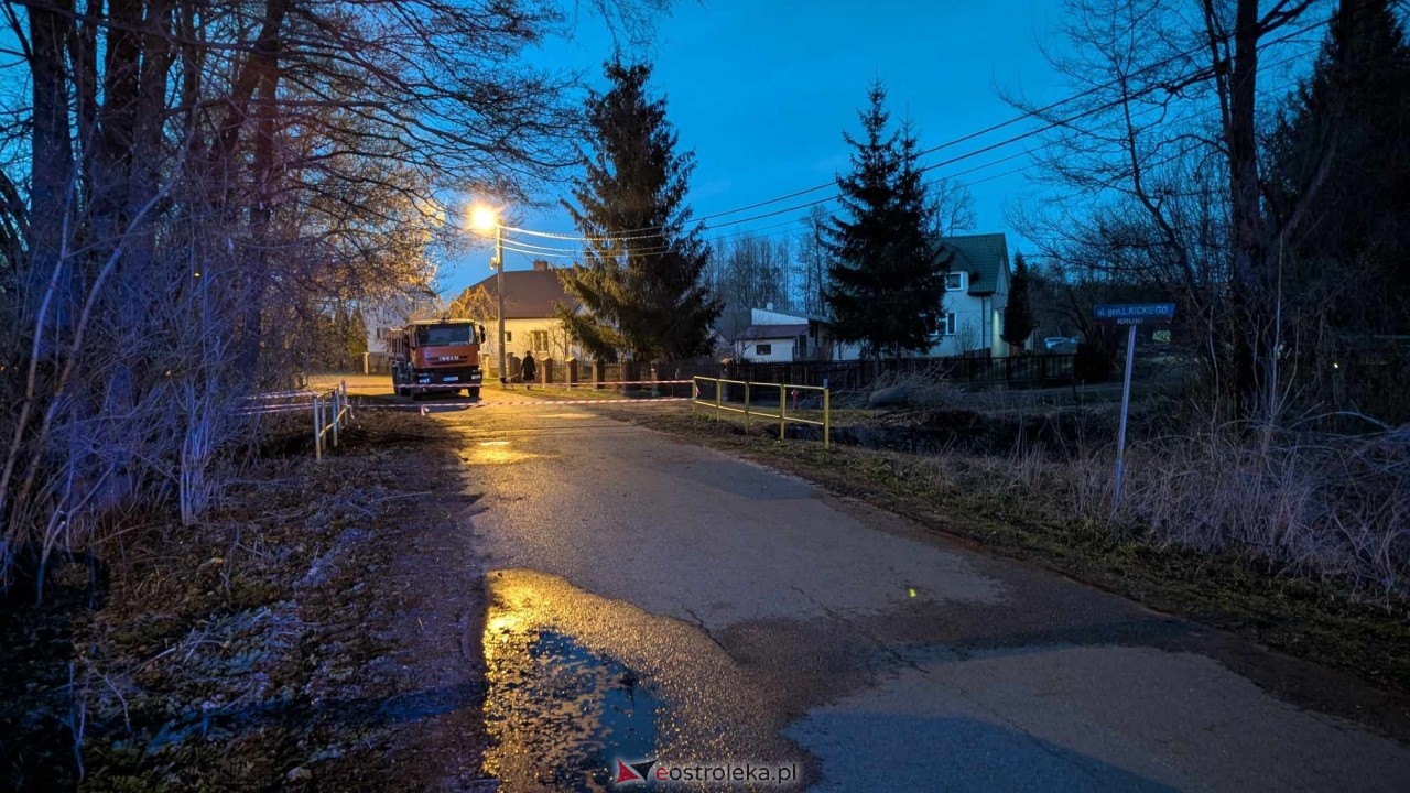 Pożar w Krukach na ulicy Kickiego [08.04.2025] - zdjęcie #16 - eOstroleka.pl