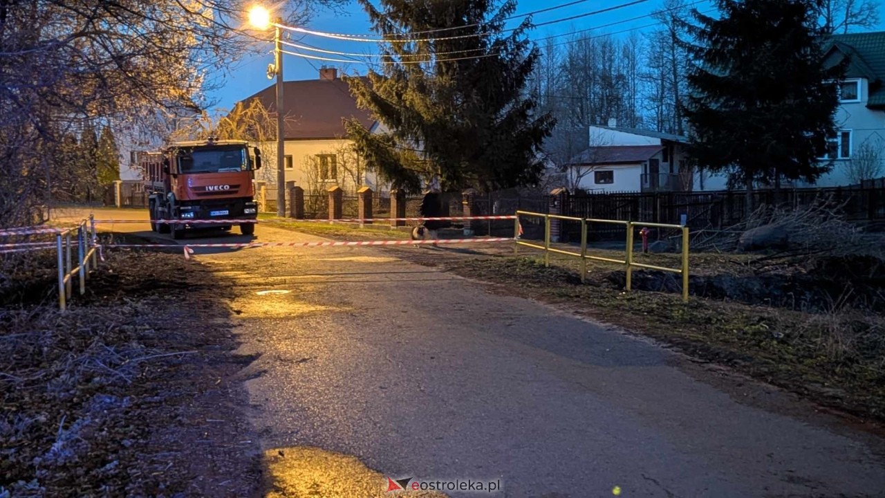 Pożar w Krukach na ulicy Kickiego [08.04.2025] - zdjęcie #11 - eOstroleka.pl