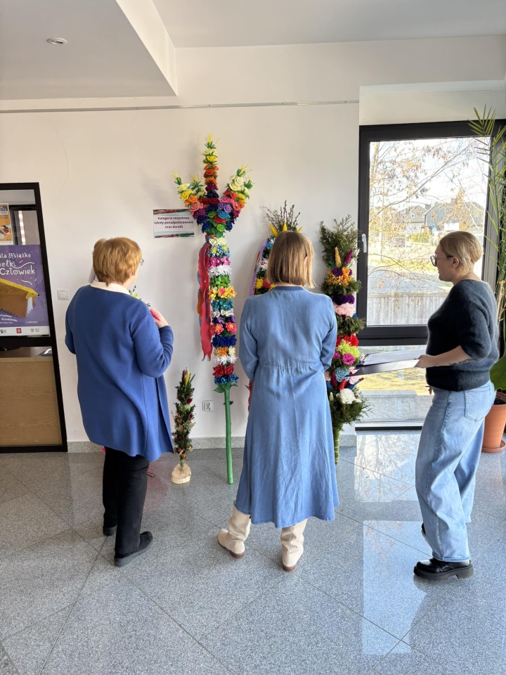 Rozstrzygnięcie konkursu Kurpiowska Palma Wielkanocna w Olszewie-Borkach [09.04.2025] - zdjęcie #7 - eOstroleka.pl