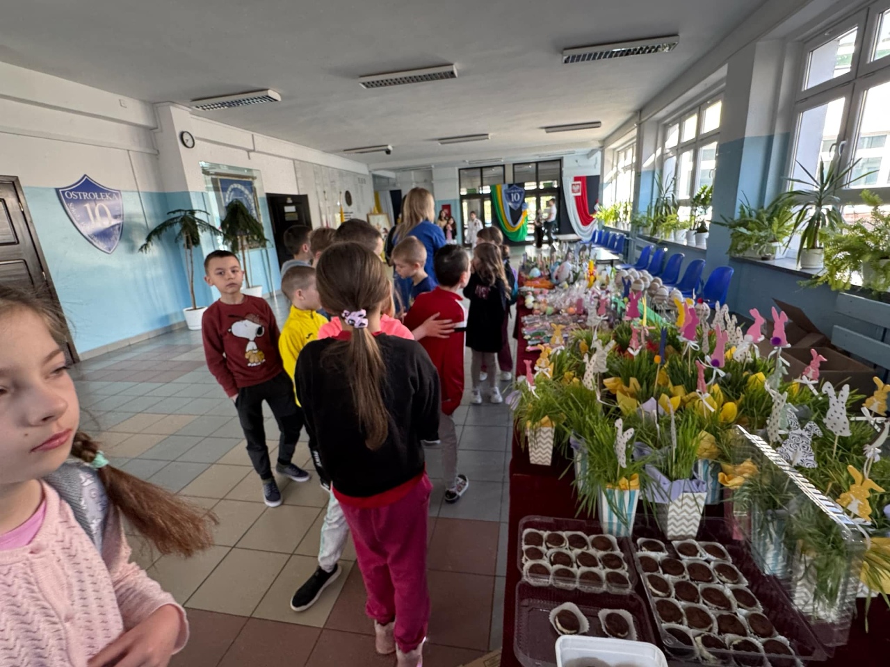 Kiermasz charytatywny w SP 10 w Ostrołęce [10.04.2025] - zdjęcie #34 - eOstroleka.pl