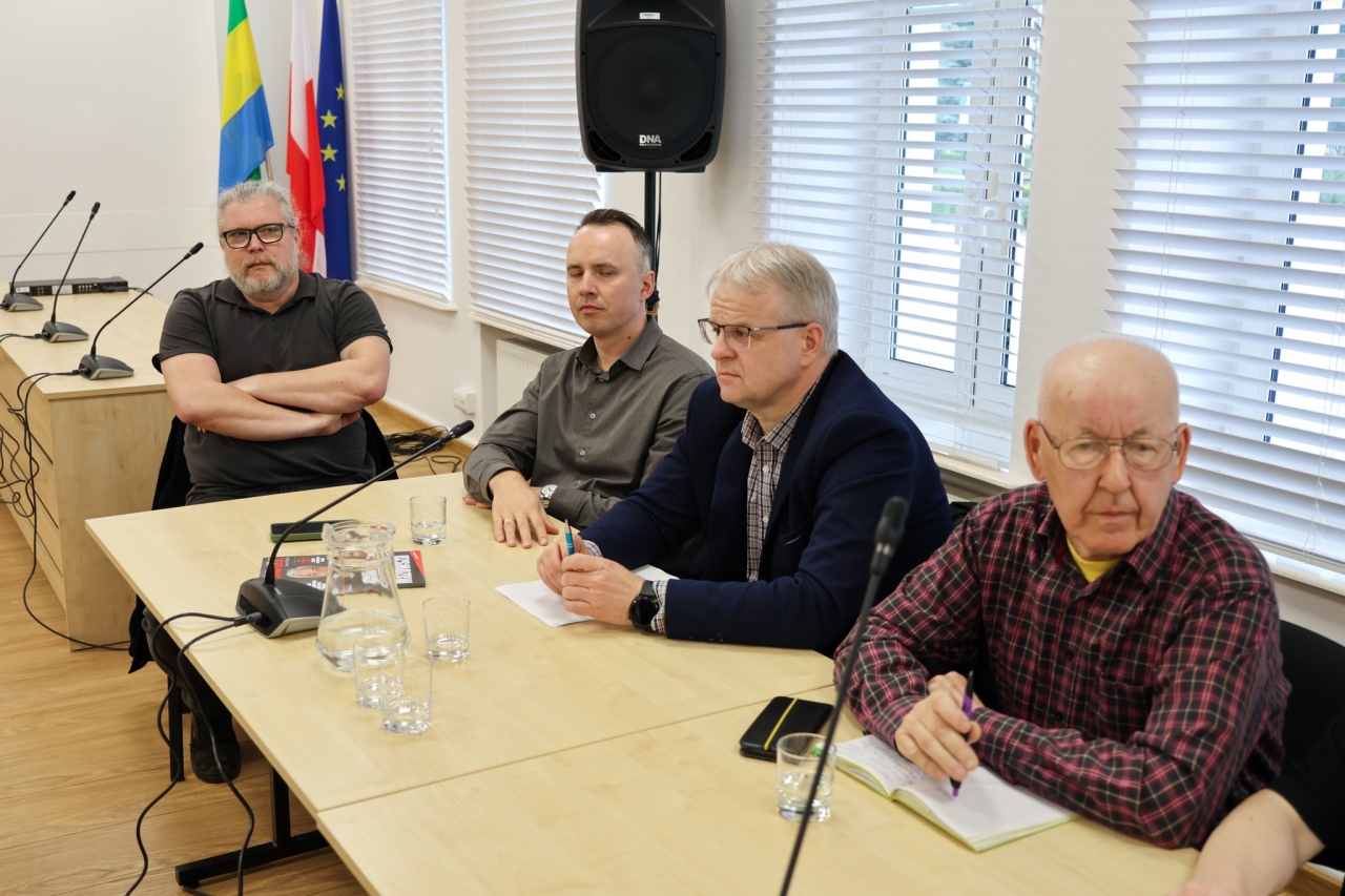 Spotkanie władz miasta z przedstawicielami samorządów osiedlowych [10.04.2025] - zdjęcie #1 - eOstroleka.pl