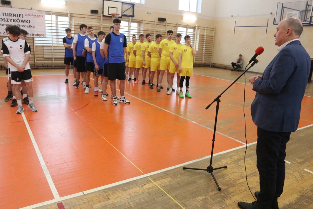 Turniej koszykówki im. Henryka Brzostka [11.04.2025] - zdjęcie #33 - eOstroleka.pl