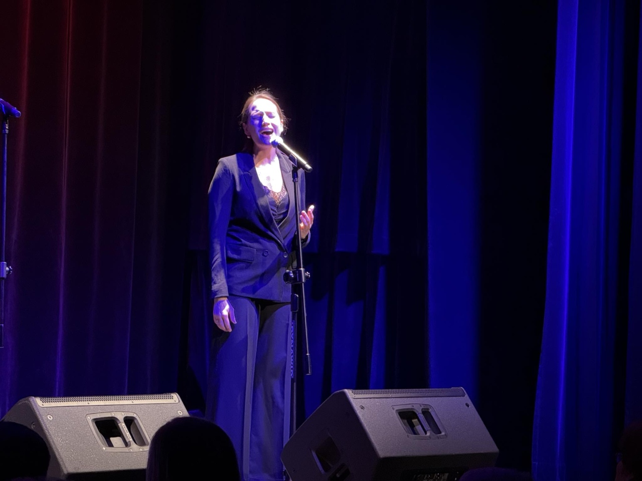 Koncert Modlitwa Katyńska w Muzeum Żołnierzy Wyklętych w Ostrołęce [10.04.2025] - zdjęcie #15 - eOstroleka.pl