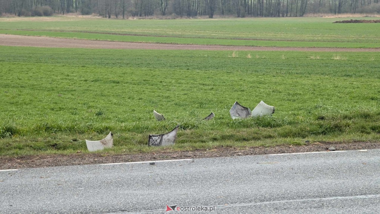 Dachowanie na DK-60 w Ponikwi Małej [11.04.2025] - zdjęcie #33 - eOstroleka.pl