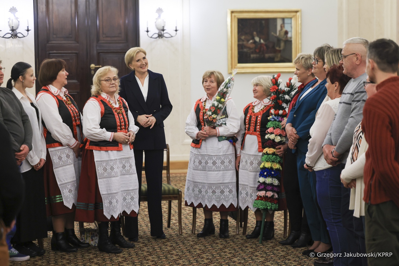 Zagajnica na spotkaniu z Pierwszą Damą, fot. Grzegorz Jakubowski KPRP [11.04.2025] - zdjęcie #1 - eOstroleka.pl