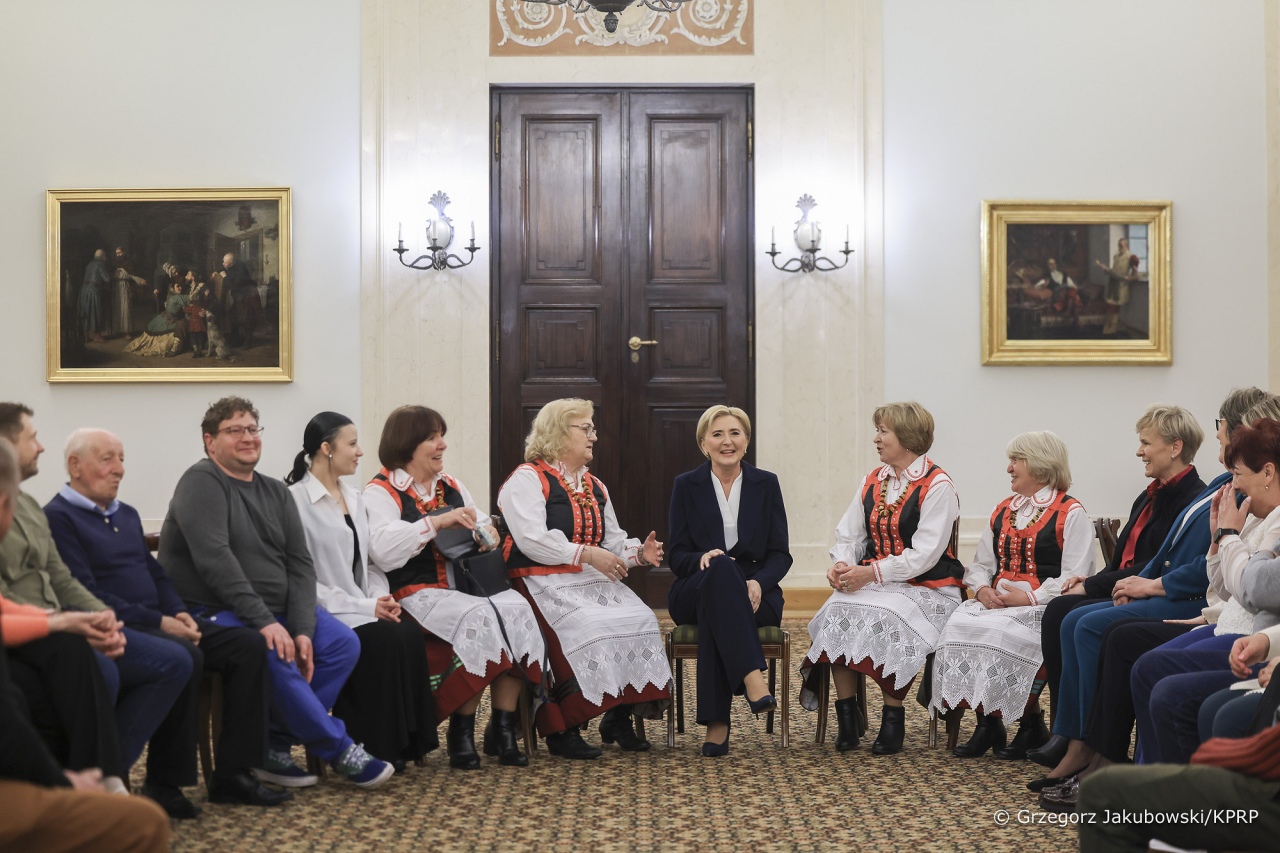 Zagajnica na spotkaniu z Pierwszą Damą, fot. Grzegorz Jakubowski KPRP [11.04.2025] - zdjęcie #6 - eOstroleka.pl