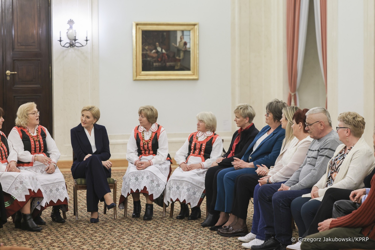 Zagajnica na spotkaniu z Pierwszą Damą, fot. Grzegorz Jakubowski KPRP [11.04.2025] - zdjęcie #7 - eOstroleka.pl