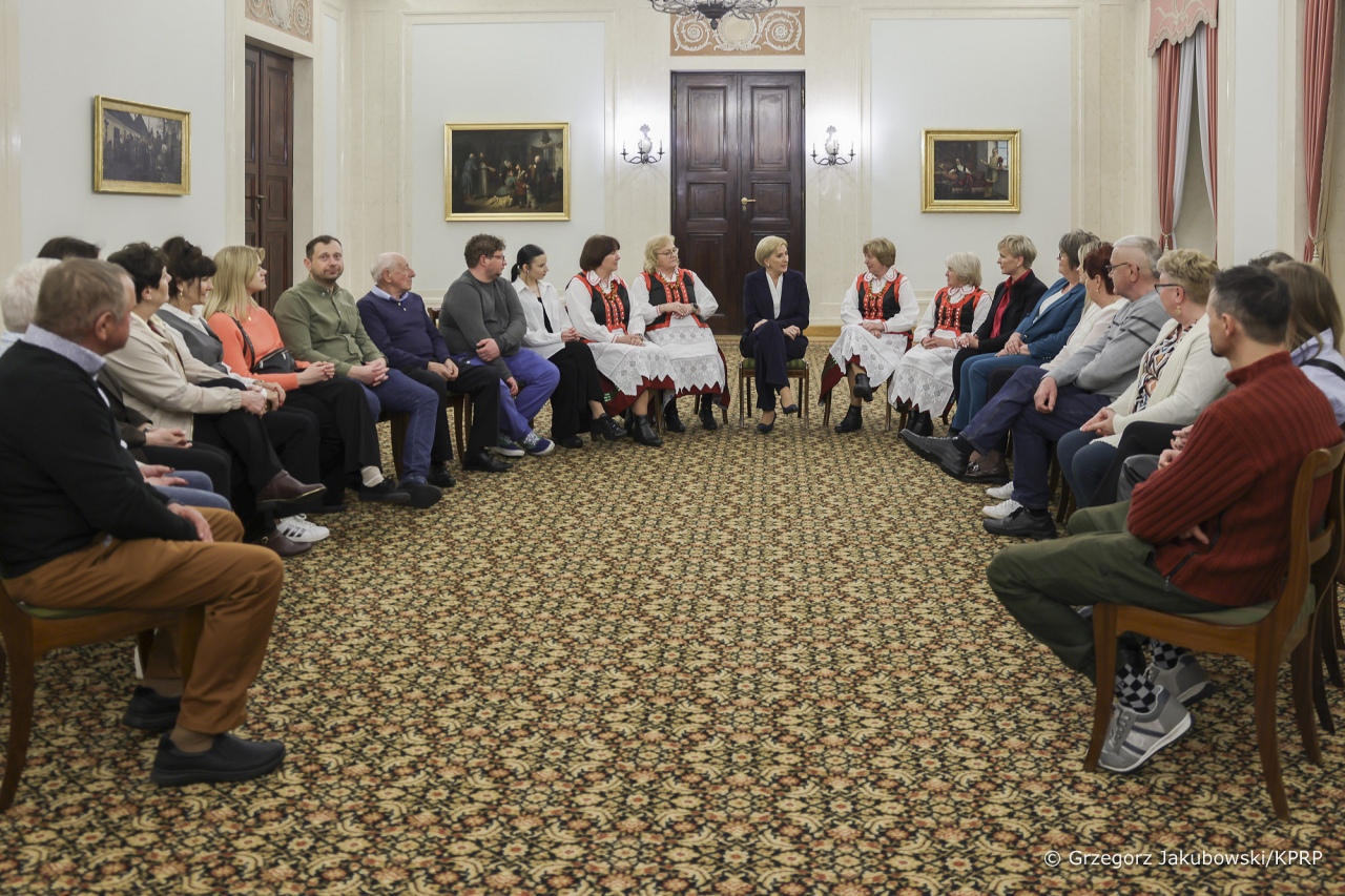 Zagajnica na spotkaniu z Pierwszą Damą, fot. Grzegorz Jakubowski KPRP [11.04.2025] - zdjęcie #8 - eOstroleka.pl