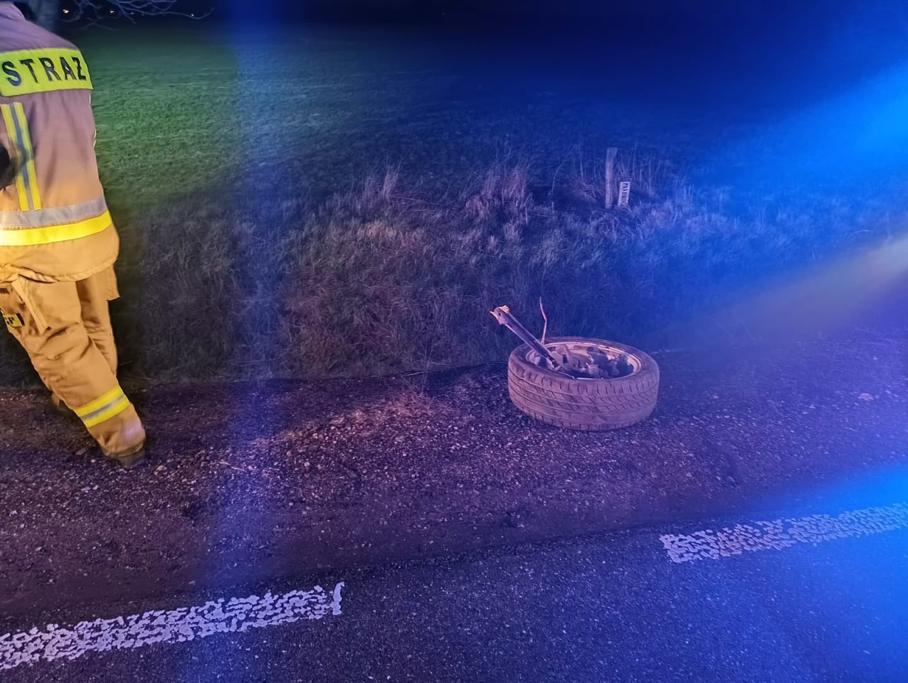 Wypadek w Dylewie [11.04.2025] - zdjęcie #4 - eOstroleka.pl