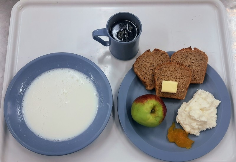 Jedzenie w szpitalu w Ostrołęce - marzec 2025 - zdjęcie #4 - eOstroleka.pl