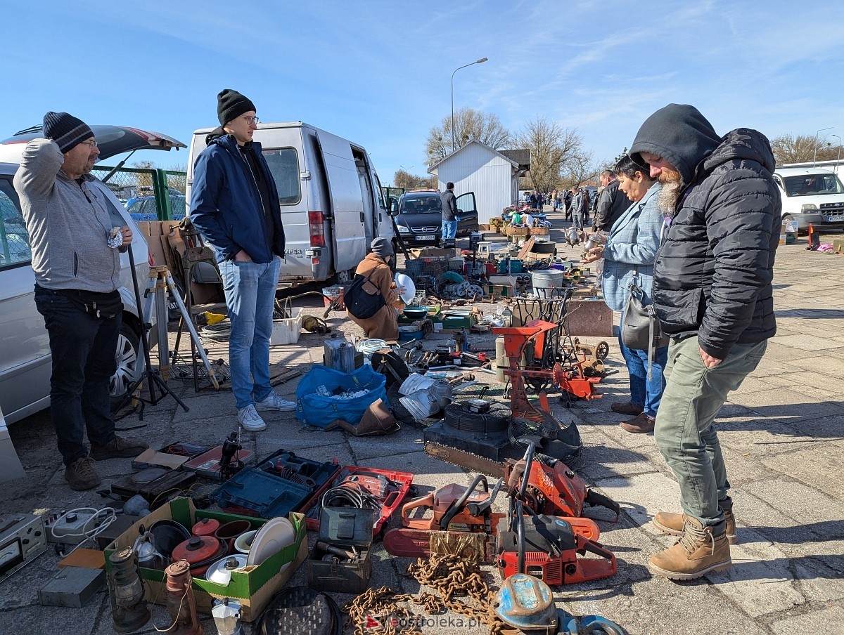 Pchli targ w Ostrołęce [12.04.2025] - zdjęcie #29 - eOstroleka.pl