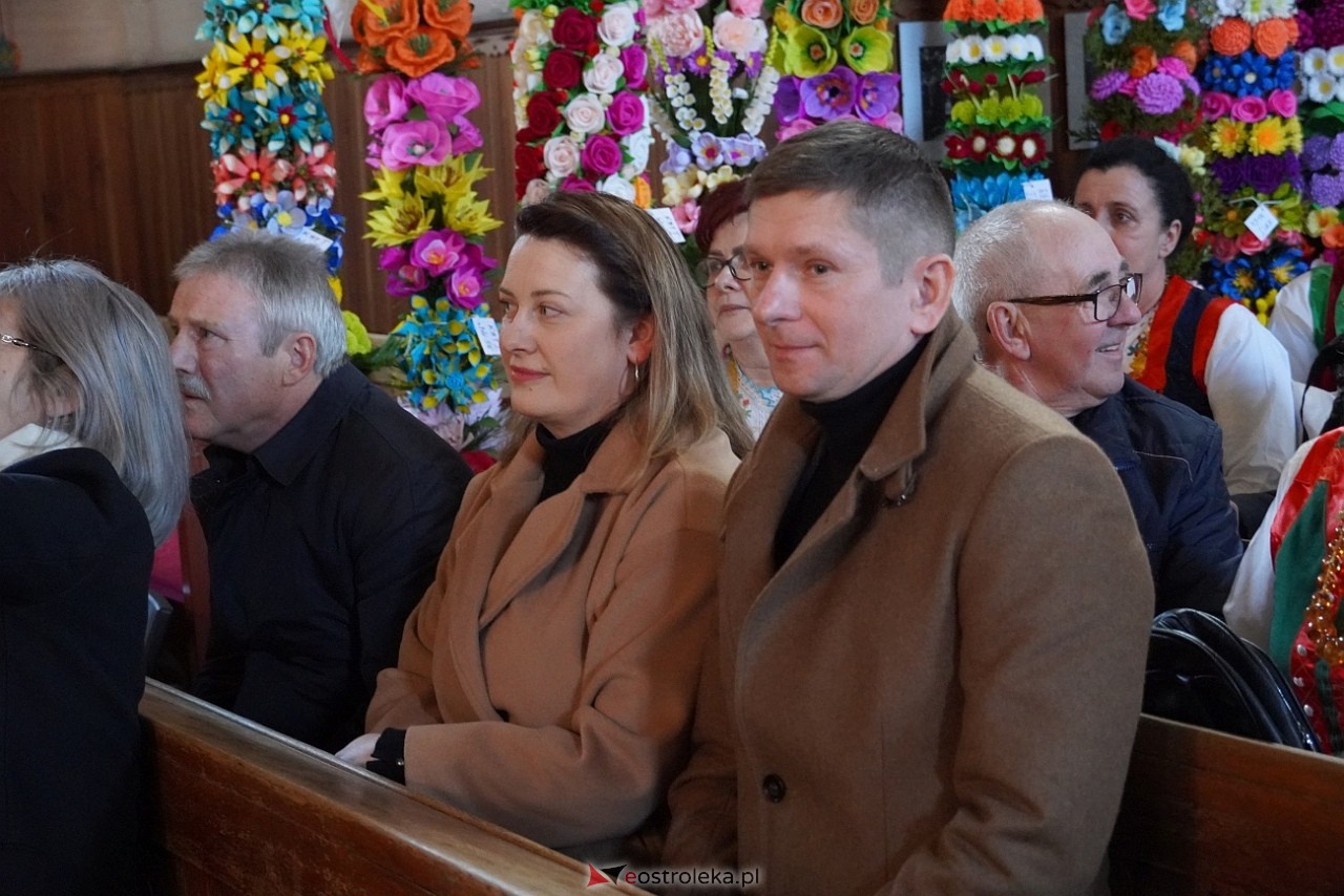 Prezentacje regionalnej pieśni sakralnej w w Kościele pw. św. Anny w Łysych [12.04.2025] - zdjęcie #68 - eOstroleka.pl